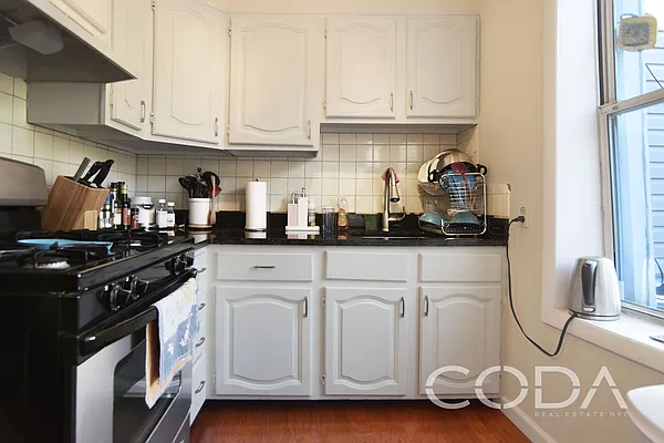 Rented by Coda Real Estate NYC | media 10