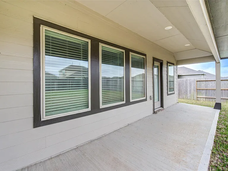 2554 Olivine Stone Dr — Photo 32