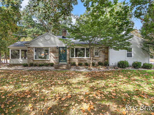 2653 Thornapple River Dr SE, Grand Rapids, MI 49546