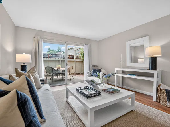 1241 Homestead Ave APT 211, Walnut Creek, CA 94598