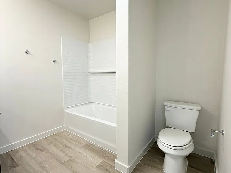 1207 Cottonwood Ave — Photo 16