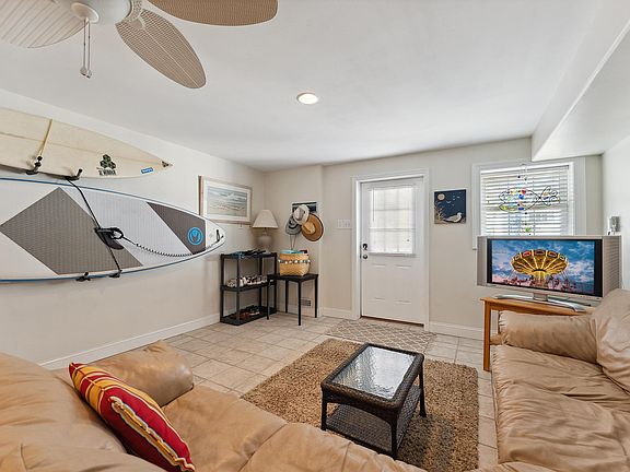 4th image of 122 56th St W #Sea