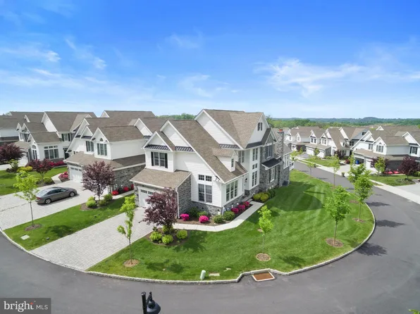 542 Wyola Farm Rd, Newtown Square, PA 19073