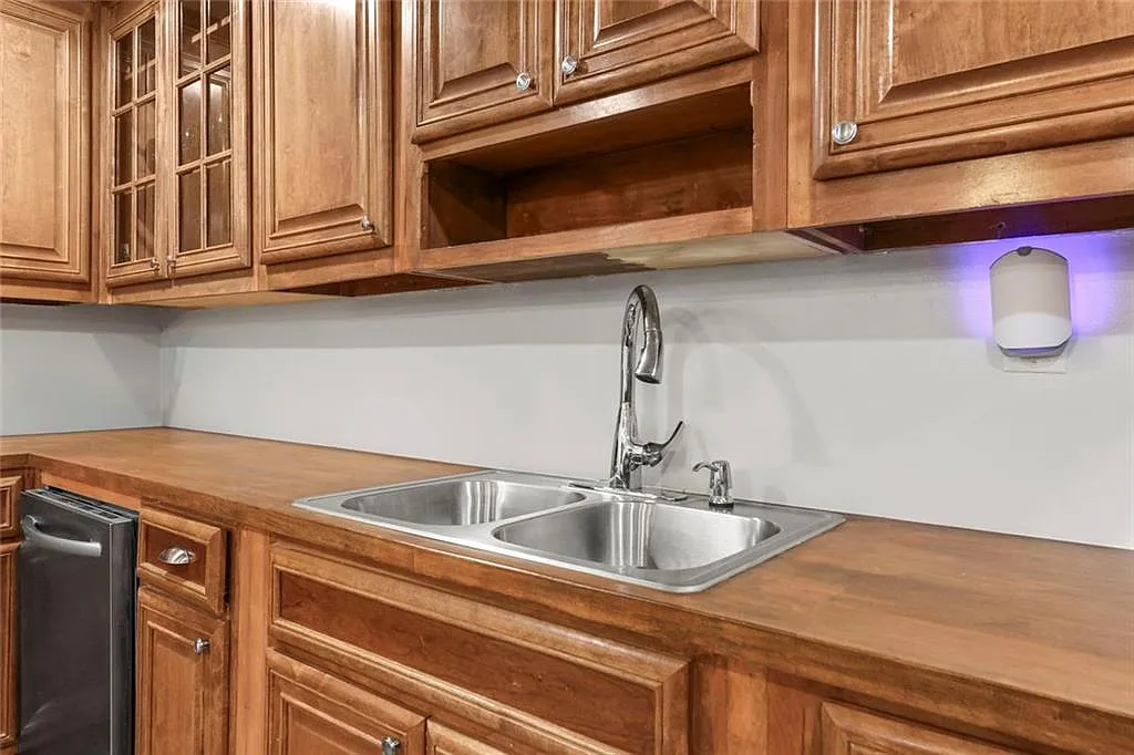 2 bed, 2.0 bath, 4535 sqft, $2,500 — Photo 4