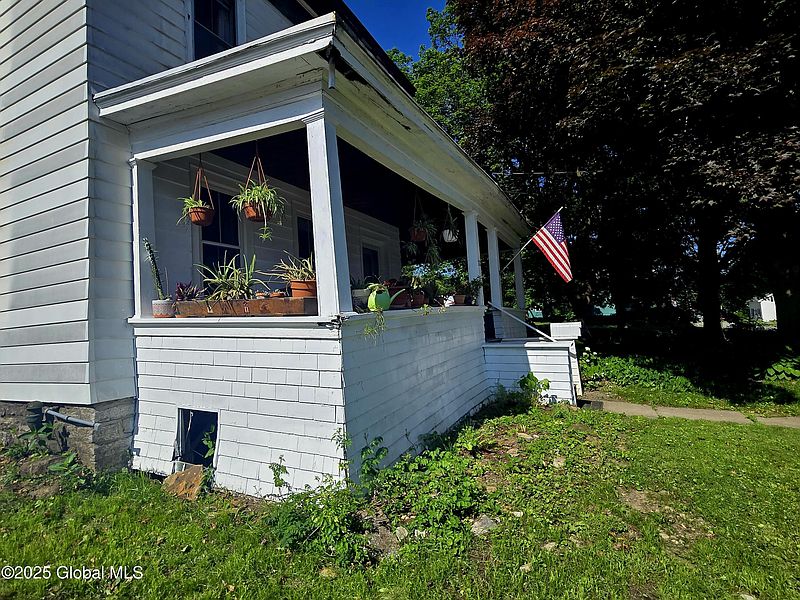 3rd image of 110 Montgomery Street