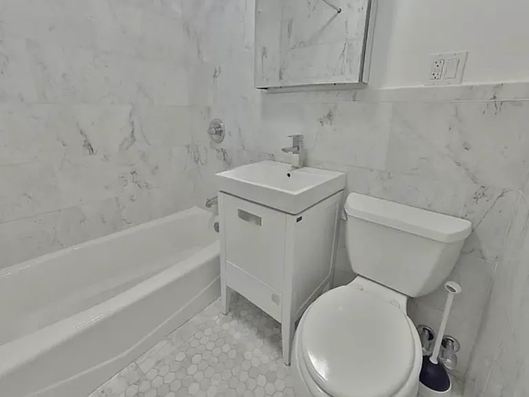 1640 York Ave #4B — Photo 7