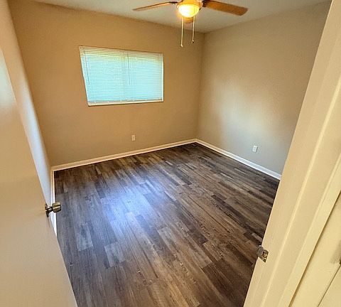 3rd image of 1301 Pridgen Rd #7