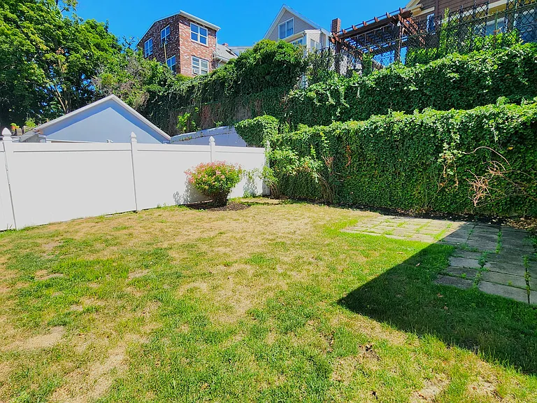 39 Puritan Rd — Photo 18