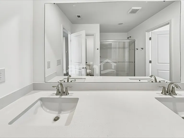 4052 Williams Rd — Photo 10