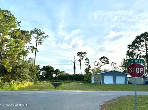 666 Henlock St SE, Palm Bay, FL 32909
