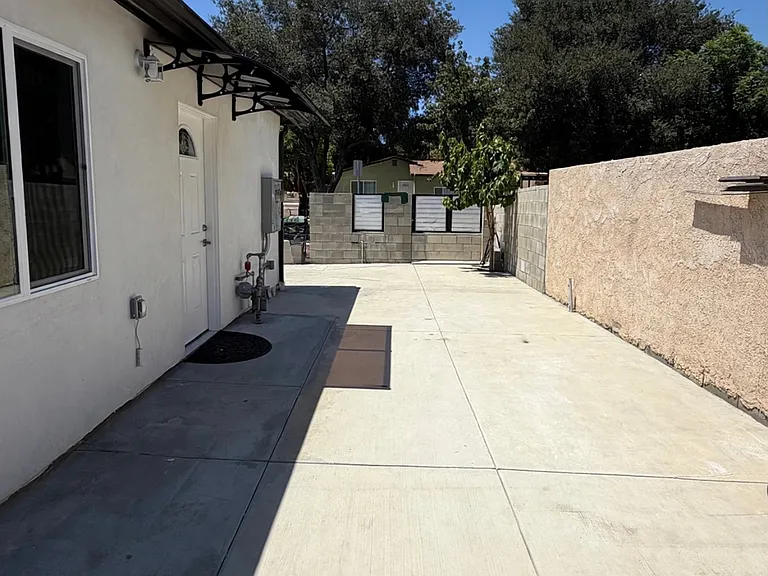11914 Gager St — Photo 1