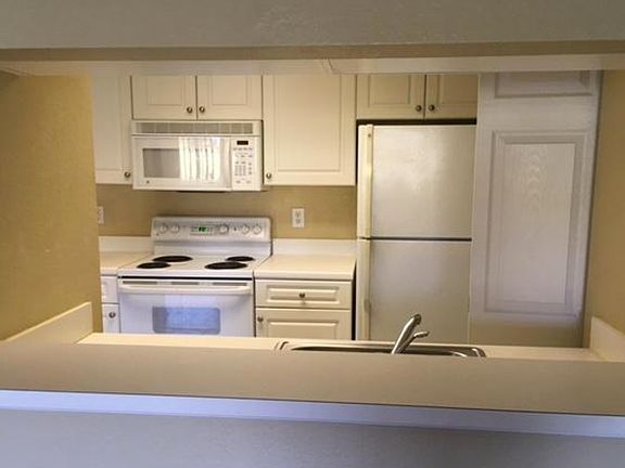 2nd image of 2807 Veronia Dr APT 111