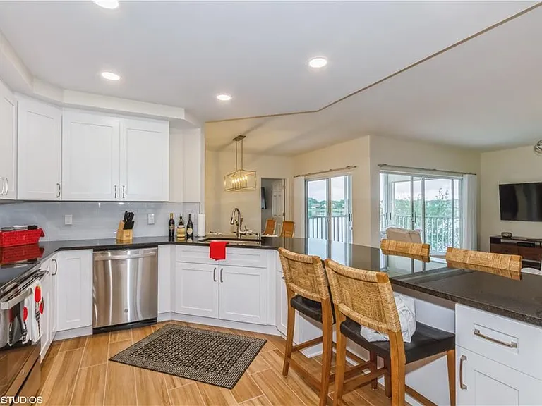 2671 Citrus Lake Dr #E-201 — Photo 11