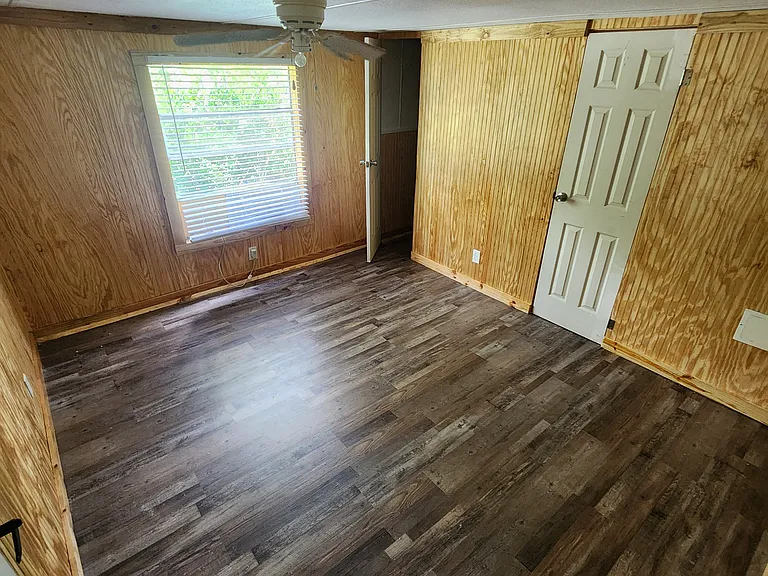 247 Hedge St — Photo 13