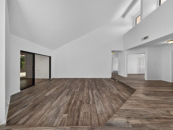 5th image of 23203 L Ermitage Cir