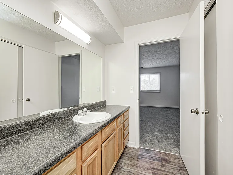 Greenfield Knoll Apartments — Photo 23