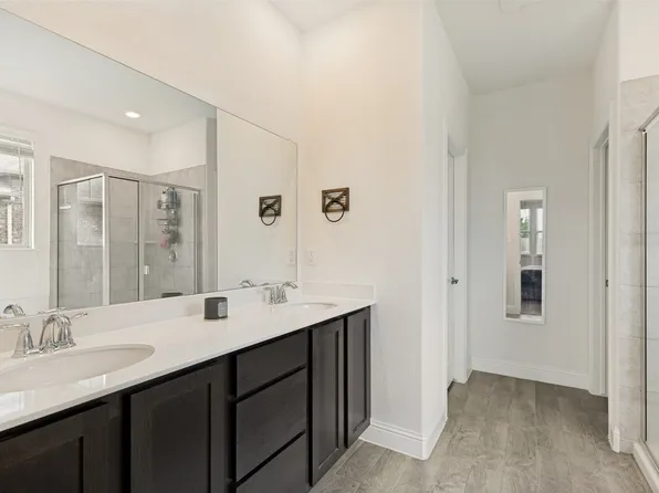 2817 Half Moon Rd, Aubrey, TX 76227