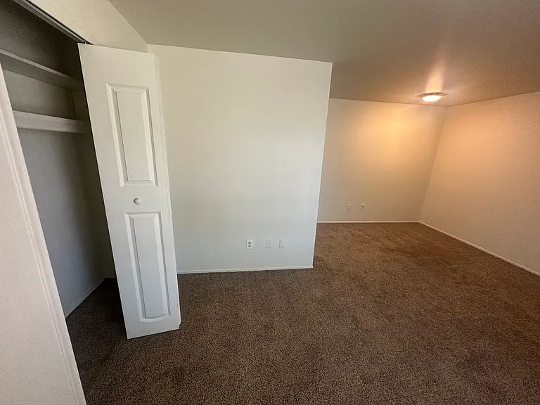 1820 Goddard Rd — Photo 2