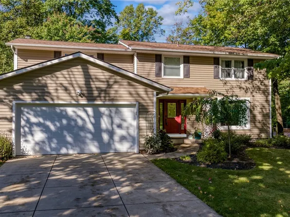 33137 Springside Ln, Solon, OH 44139