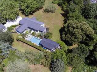 10 Bettencourt Way, Edgartown, MA 02539