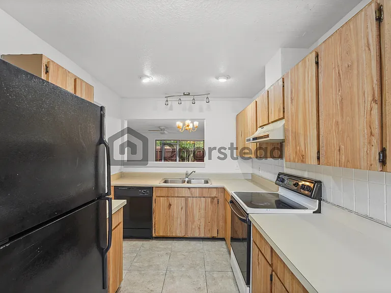 2434 Barbados Dr — Photo 2
