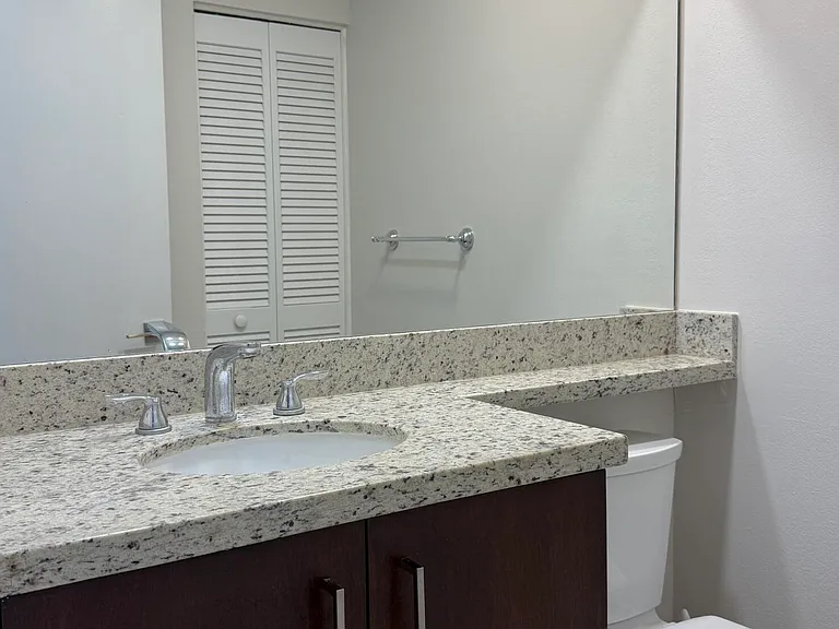 21440 Millbrook Ct — Photo 6