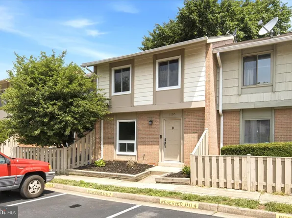1105 Freshrain Ct, Herndon, VA 20170