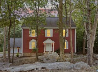 706 Forrest Heights Dr SE, Huntsville, AL 35802