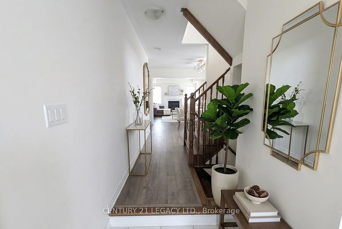 Building Photo - 455 Guelph Ave #8
