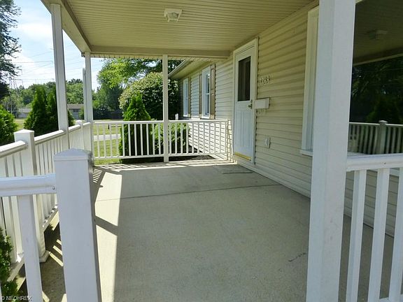 3rd image of 3788 Sunnybrooke Dr