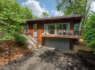 5737 Carpenter St, Downers Grove, IL 60516