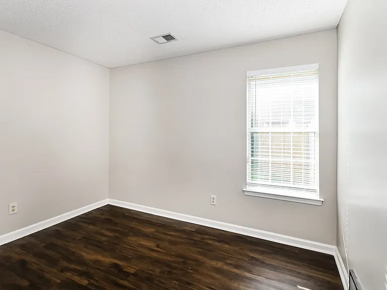 277 Gaslight Cv — Photo 15