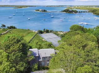 276 Scraggy Neck Rd, Cataumet, MA 02534