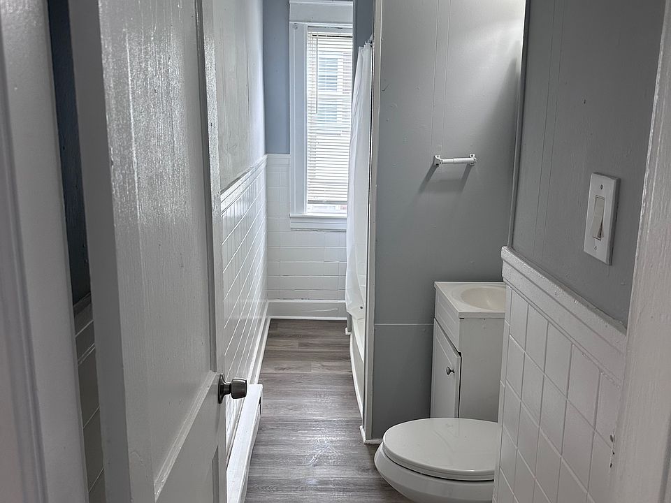 1st image of 139 Cambridge St #3