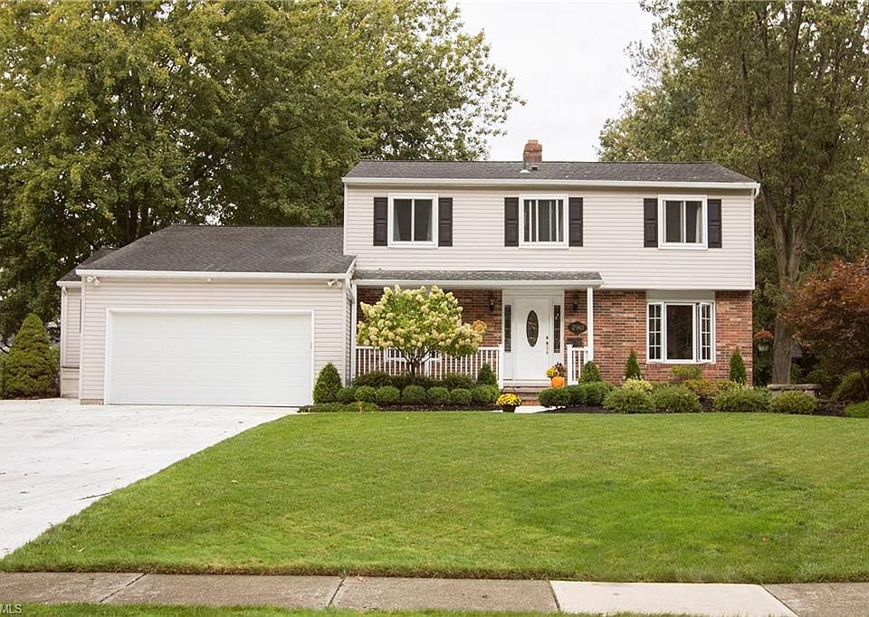 1st image of 290 Moorewood Ave