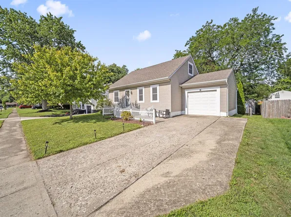 3937 Three Rivers Dr, Groveport, OH 43125