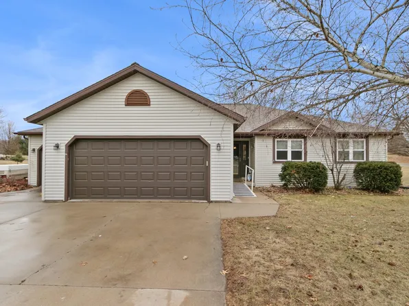 W7959 Jonathan Dr, Pardeeville, WI 53954