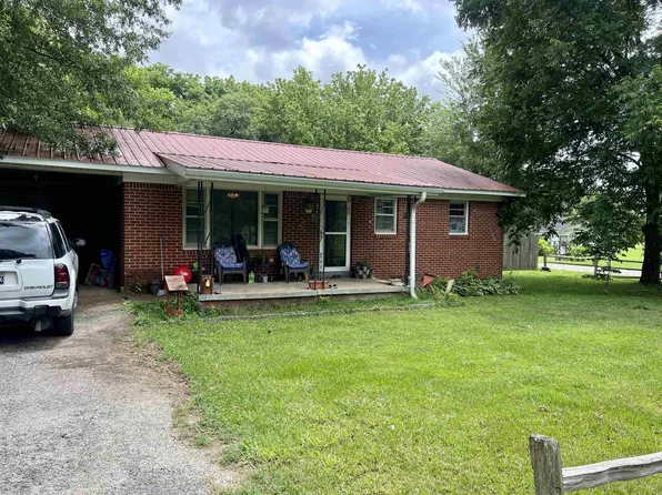 226 Wyatt St N, Bruceton, TN 38317
