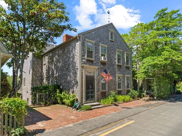 18 Lily St, Nantucket, MA 02554