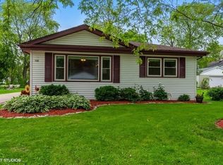 908 N River Rd, McHenry, IL 60051