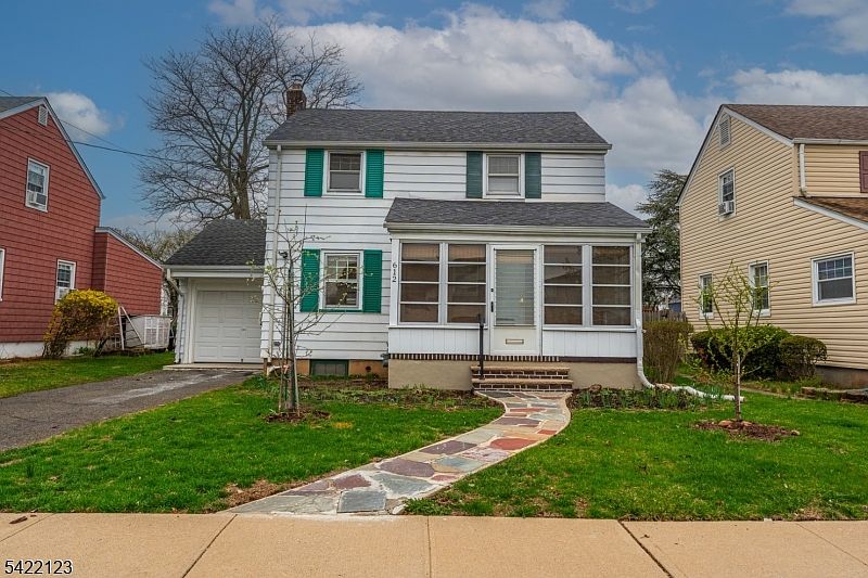 1st image of 612 Laurel Ave