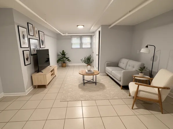 1745 W North Shore Ave #B, Chicago, IL 60626