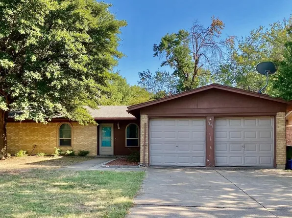 1402 Mohawk Dr, Arlington, TX 76012