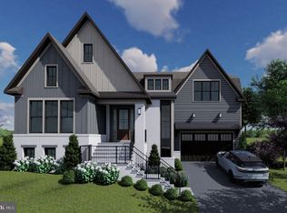 6433 Kenhowe Dr, Bethesda, MD 20817