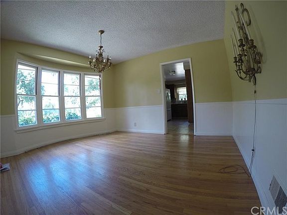 4th image of 220 E Longden Ave
