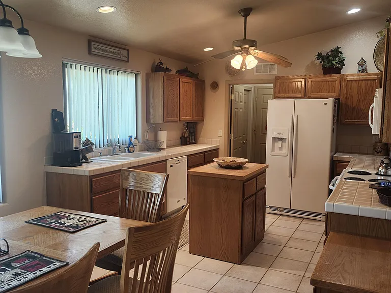 3048 Mirage Dr — Photo 9