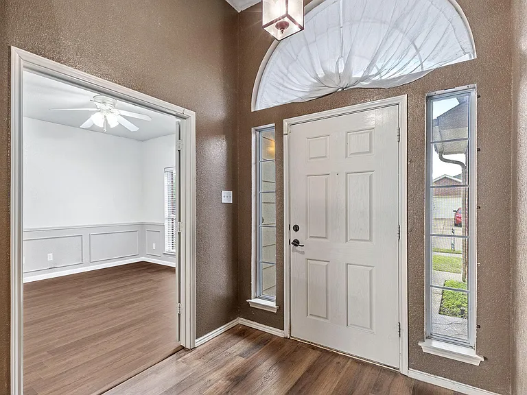 8832 Stirrup Way — Photo 3