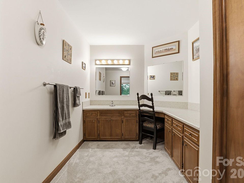 22nd image of 855 Edmiston Rd