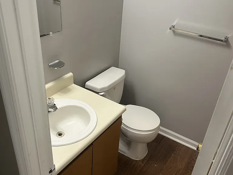 139B Angela Dr — Photo 4