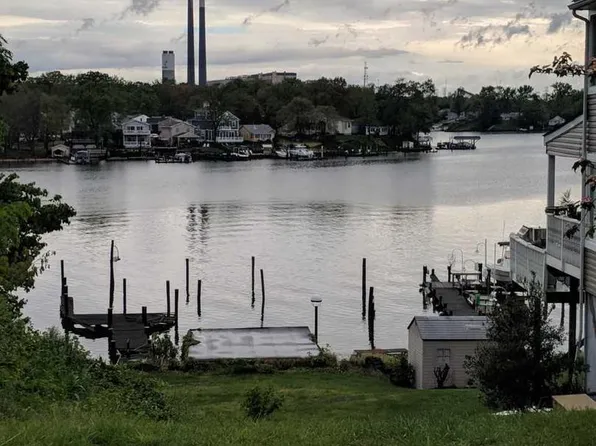 Nabbs Creek Gln, Burnie, MD 21060